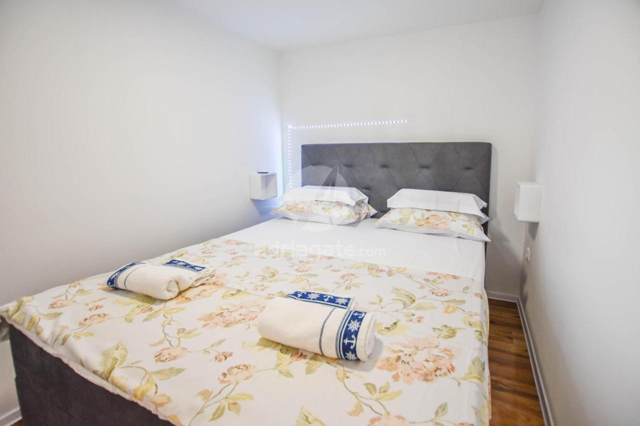 Mobile Home Dandelion Biograd Na Moru Exterior foto