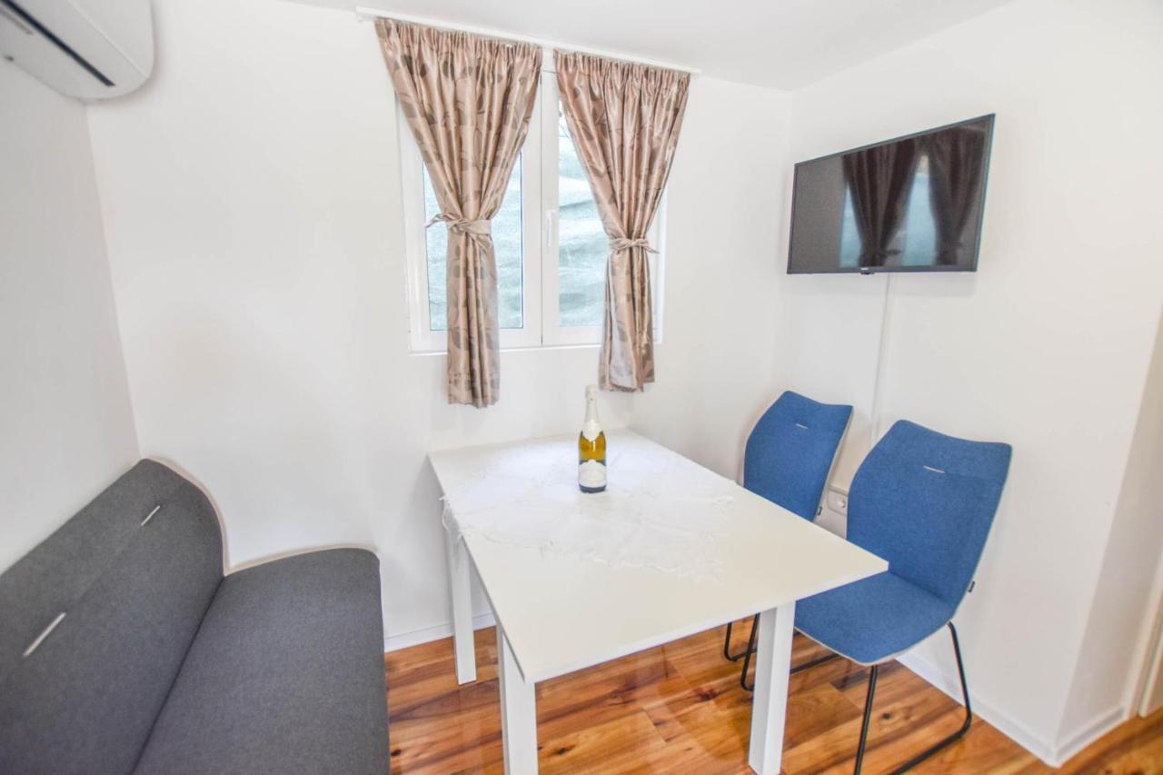 Mobile Home Dandelion Biograd Na Moru Exterior foto