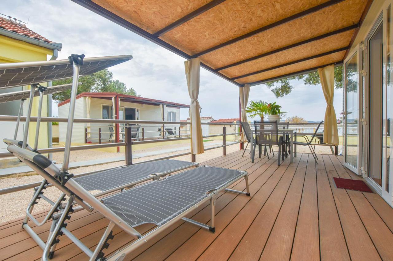 Mobile Home Dandelion Biograd Na Moru Exterior foto