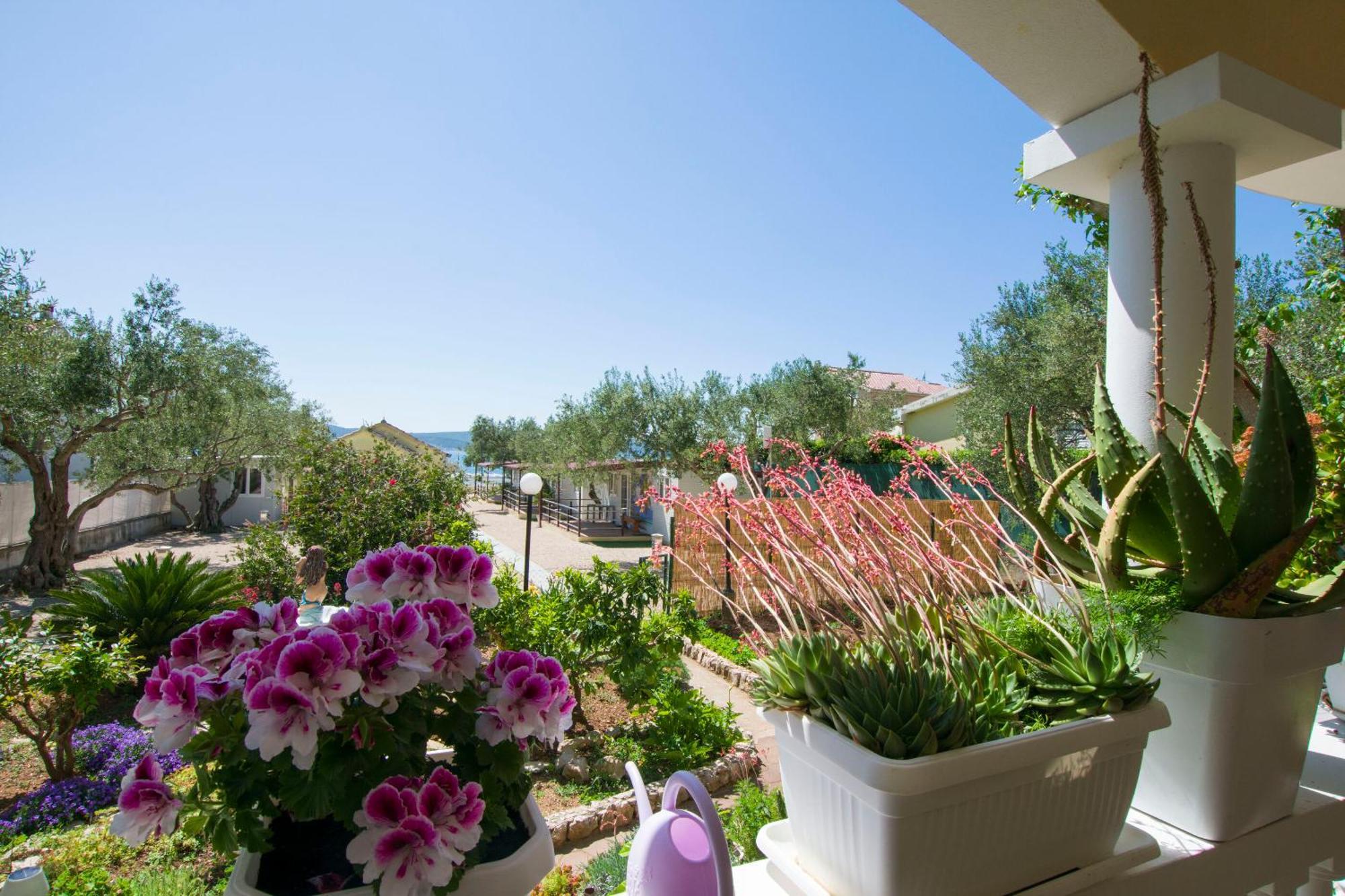 Mobile Home Dandelion Biograd Na Moru Exterior foto